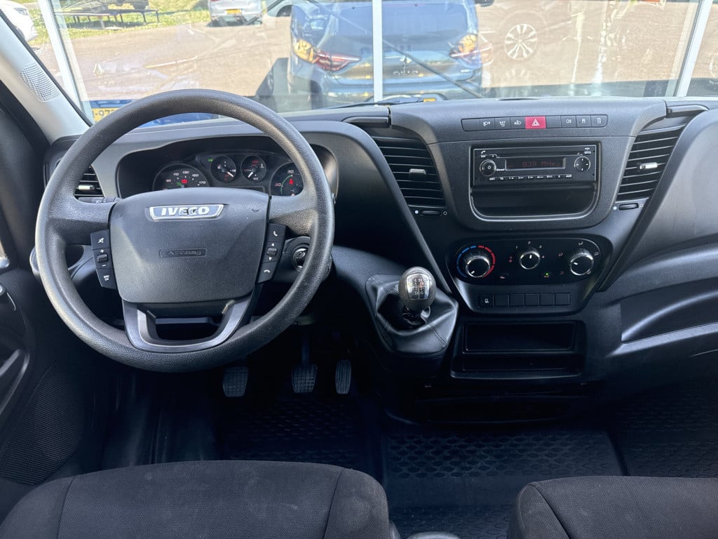 Iveco Daily 35s13v 2.3 352 h2 | airco | camera | geveerde stoel | 3.5t trek