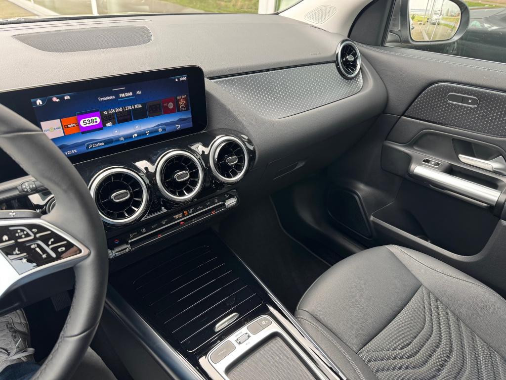 Mercedes-Benz Gla-klasse 250 e progressive line advanced automaat ,elektris
