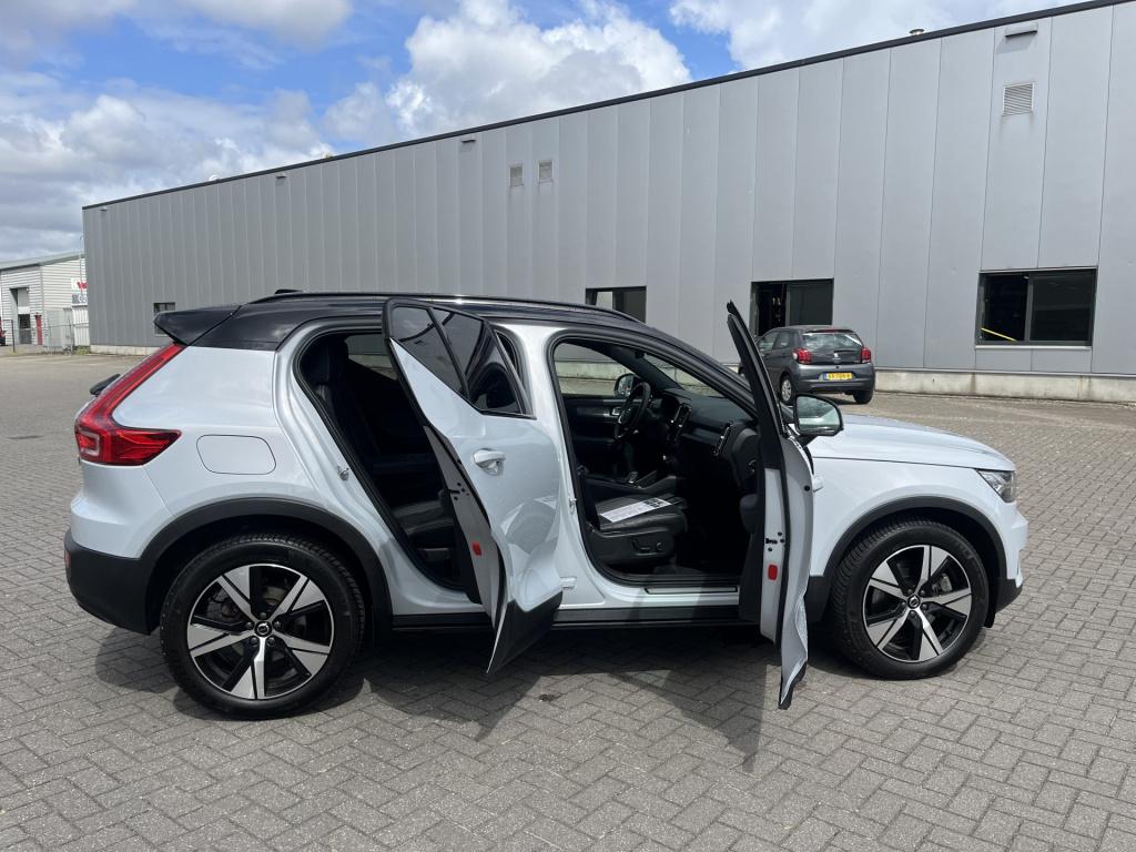 Volvo XC40 1.5 t4 recharge r-design 210 pk panorama