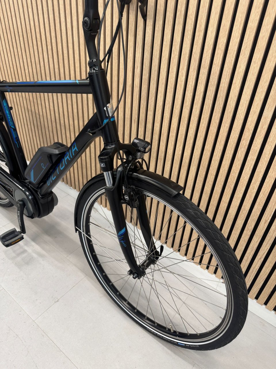Victoria E-Trekking 5.7 Bosch Active Line 400Wh 60CM