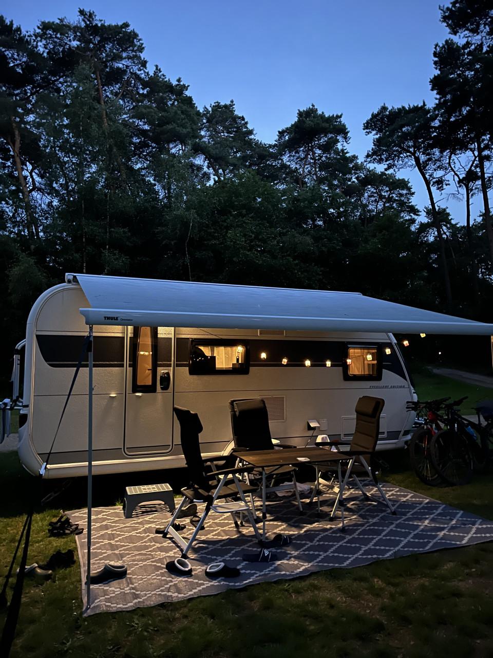 Hobby 490 KMFe Excellent Edition 2022 – Zeer compleet – 5 slaapplaatsen