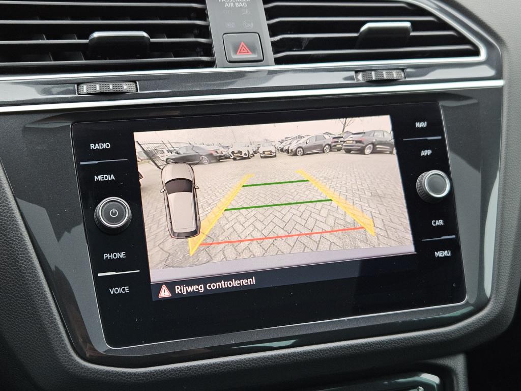 Volkswagen Tiguan 1.5 tsi act highline business r-line | pano | acc