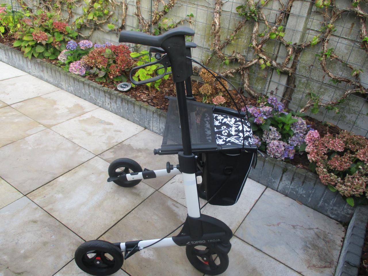 Zgan Topro Troja 2G opvouwbare lichtgewicht rollator