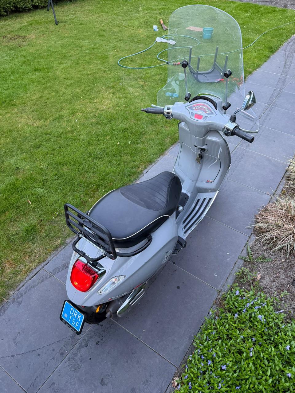 Vespa Sprint 2018 I IGET I Nardo Grijs I 23800 KM I