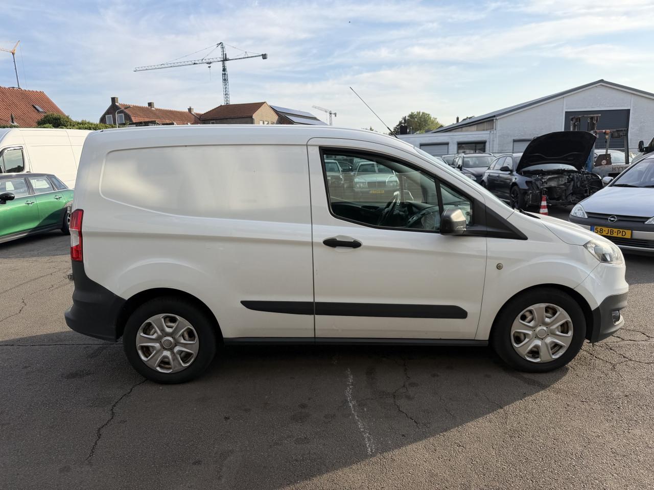 Ford Transit Courier 1.5 Tdci 55KW 2017 EURO 6 AIRCO NAP ! ! !