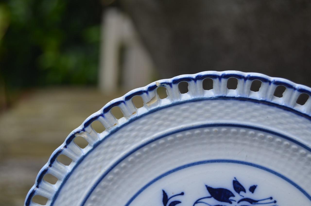 5 Identieke porseleinen gebaksbordjes