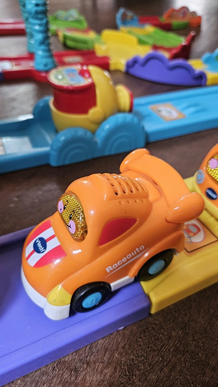 Toet toet auto Vtech