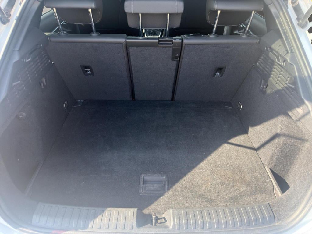 Audi A3 sportback 35 tfsi s 3x s-line sfeer rs stoelen acc camera