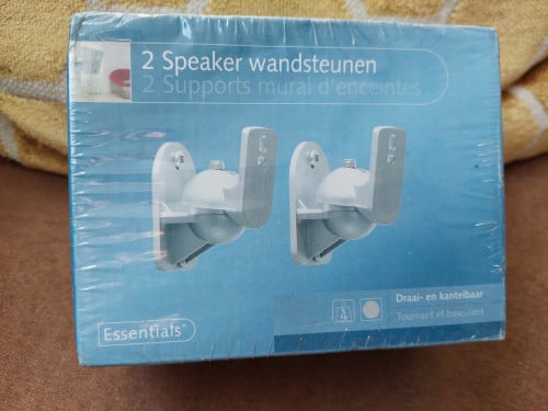 2 speaker wandsteunen wit draai en kantelbaar