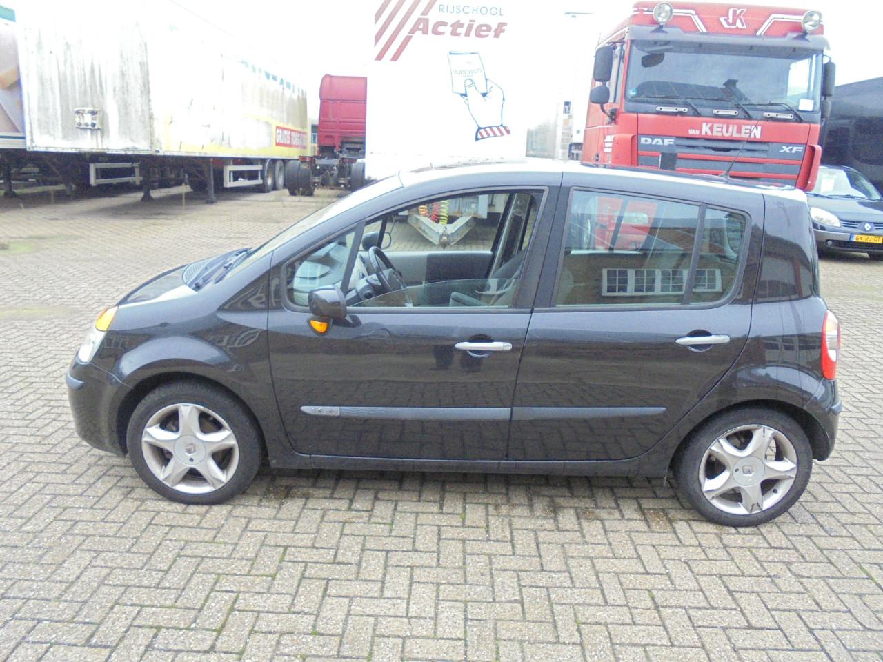 Modus ZO MEENEMEN € 695 in goede conditie APK t/m Mei 2026