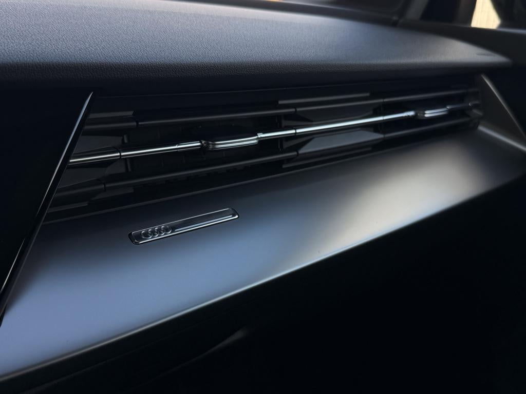 Audi A3 sportback 40 tfsi e edition | pano | cruise | drive select | lane a