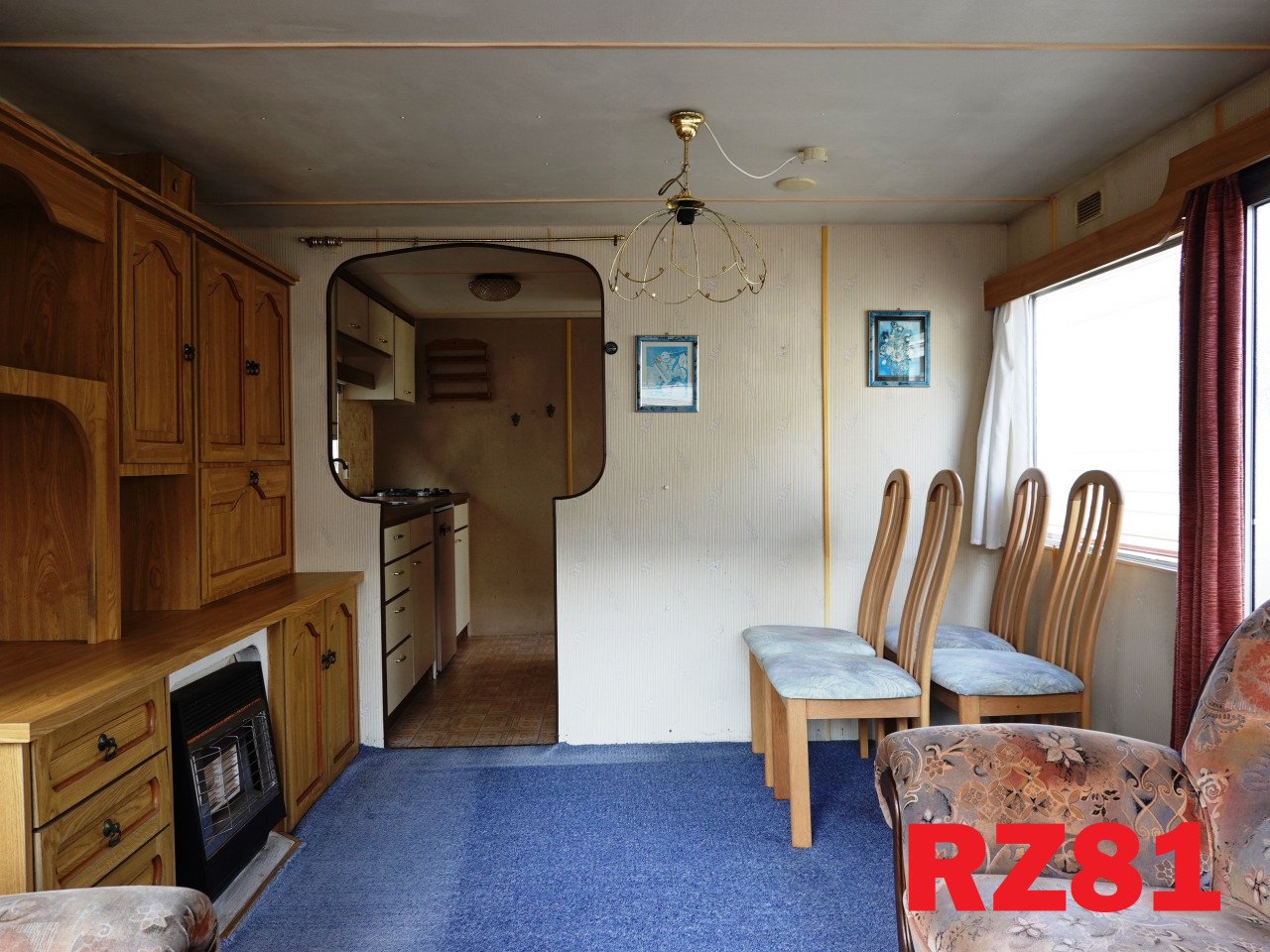 Stacaravan met retro interieur voor de handige klusser met 2/3 slaapkamers