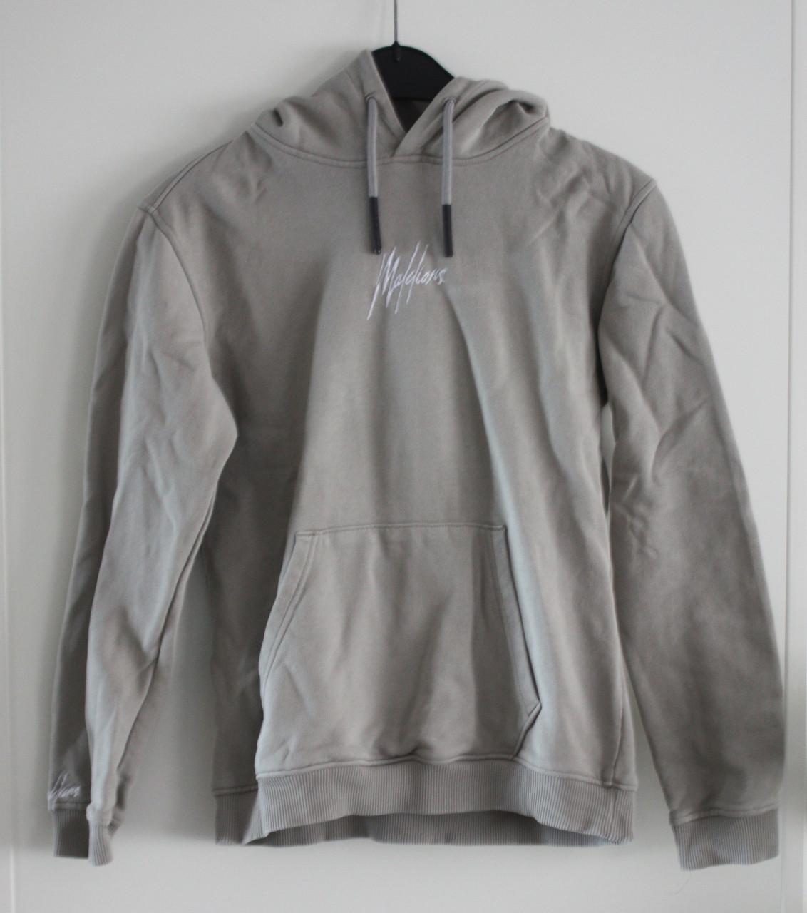 Grijsbeige sweater maat 164