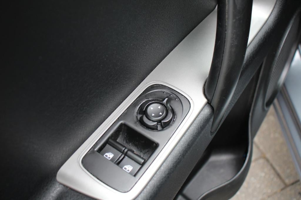 Alfa Romeo MiTo 1.4 progression - airco - led - 1e eigenaar - elektrische r