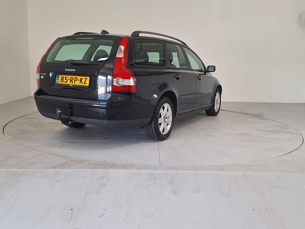 Volvo V50 1.8 momentum | trekhaak | airco | cruise control