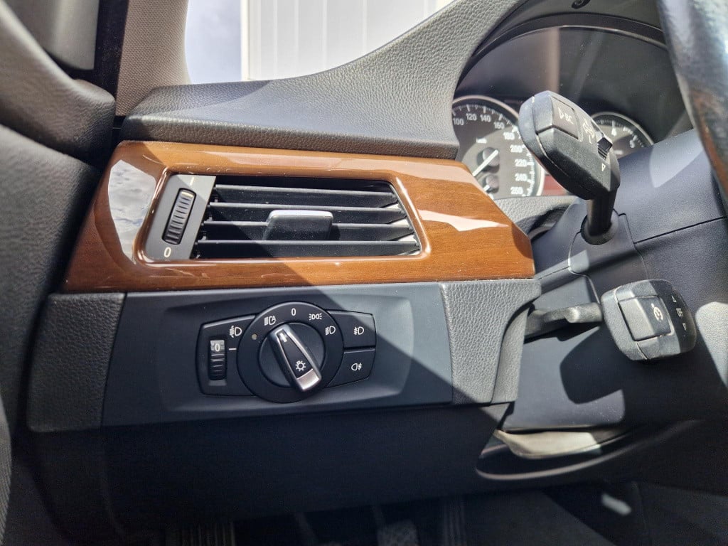 BMW 3-serie touring 320i high executive