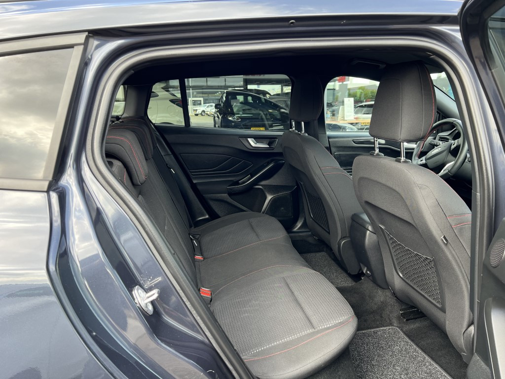 Ford Focus wagon 1.0 ecoboost 125pk st line business