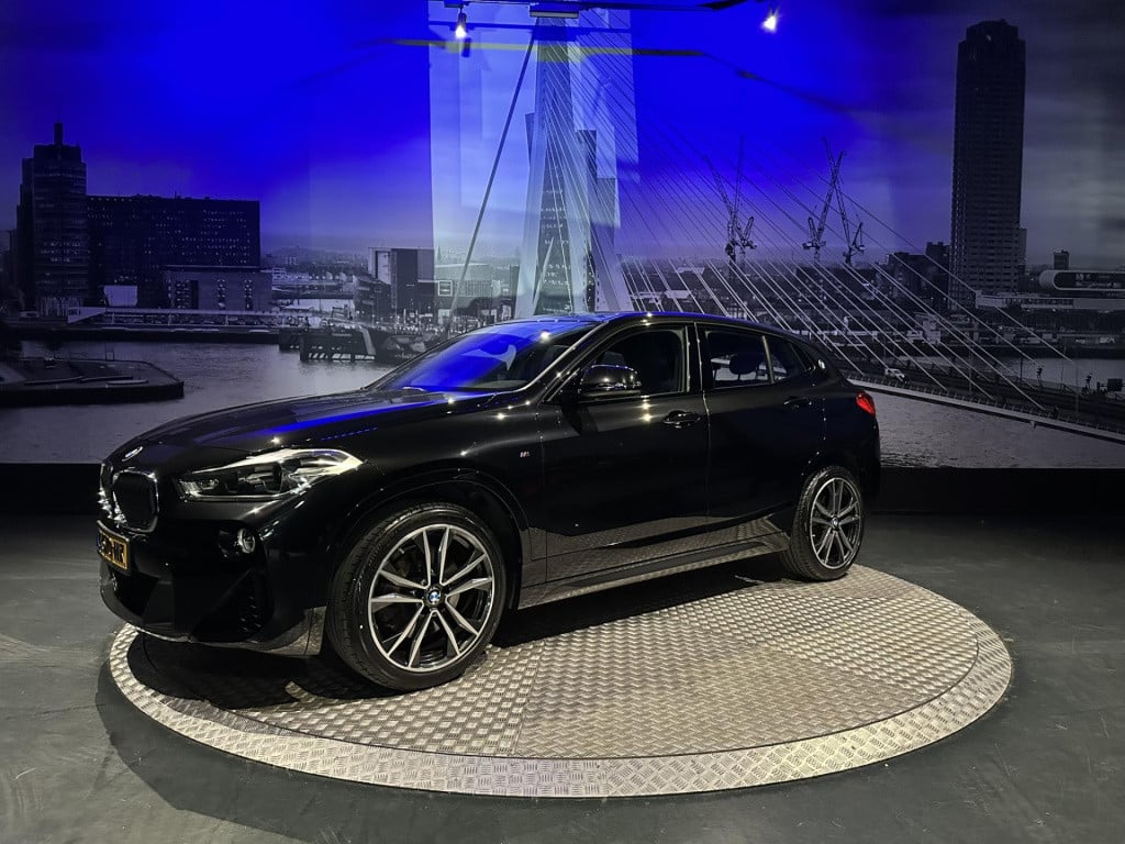 BMW X2 sdrive20i high executive m-pakket *sportstoelen*