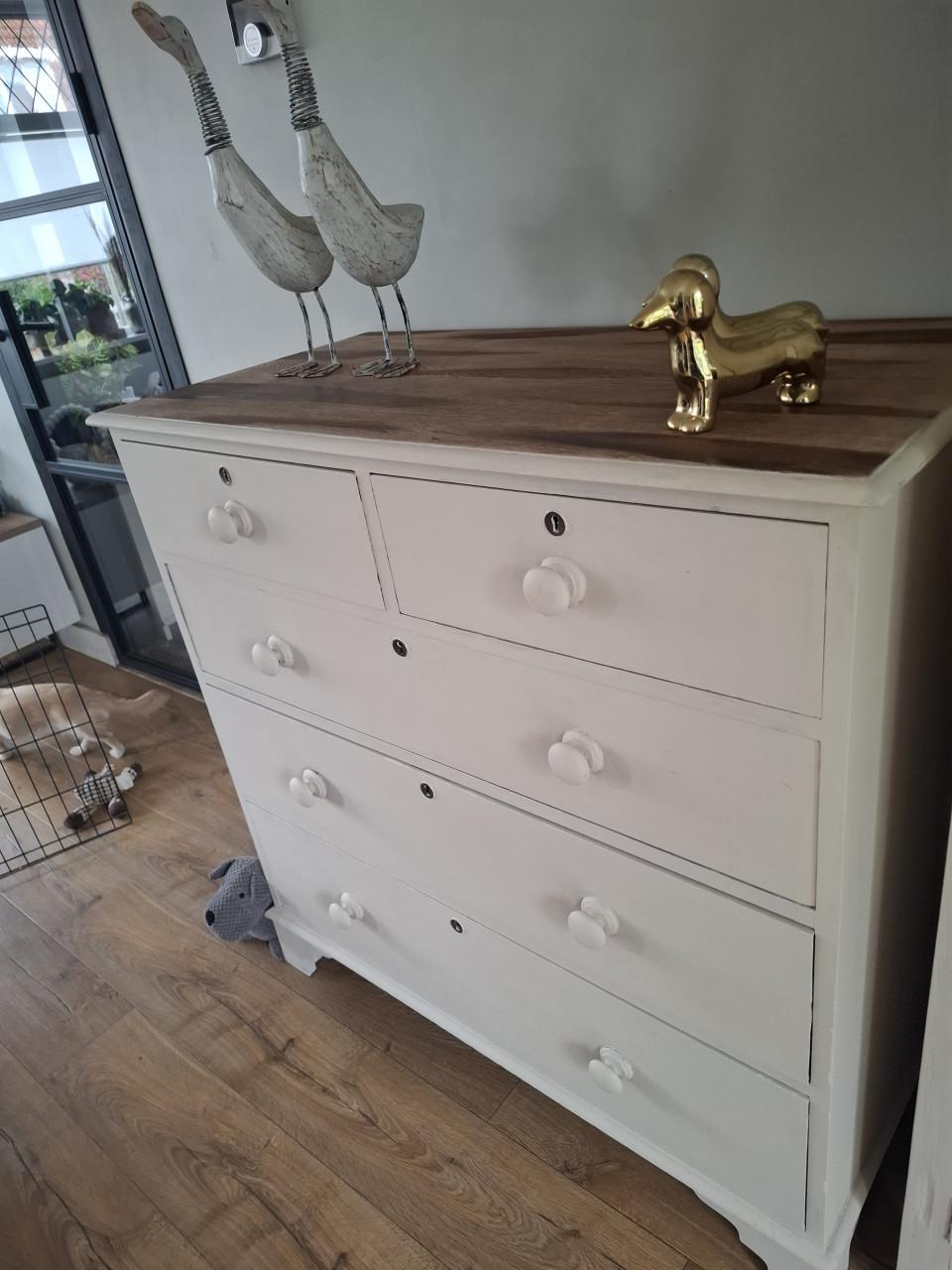 Mooie ladenkast