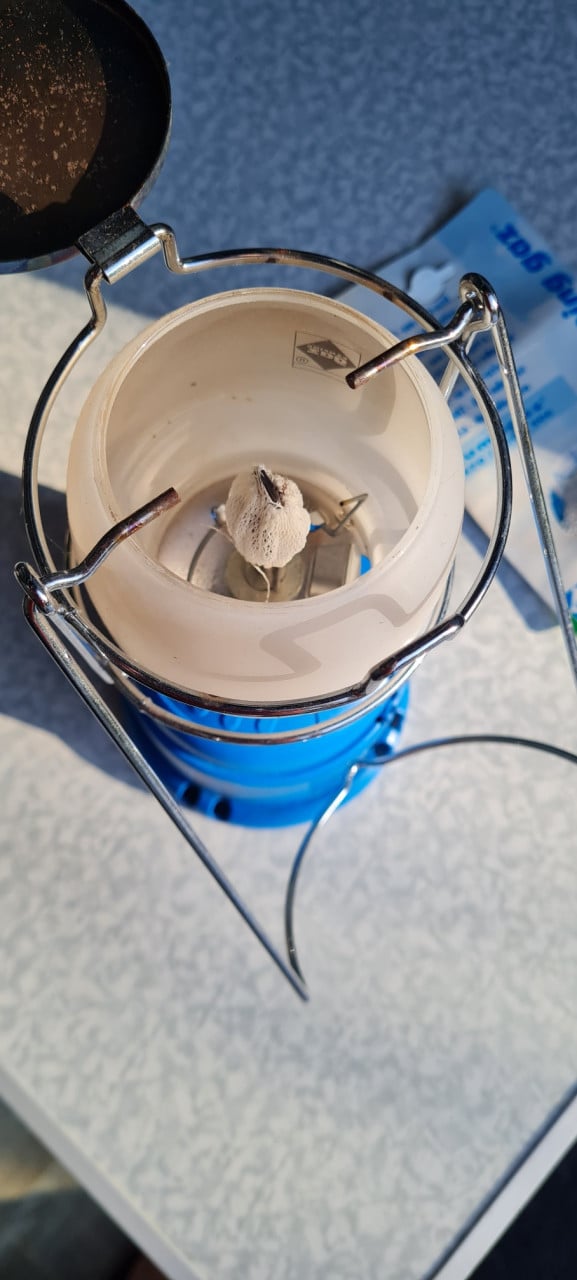Camping lamp gas
