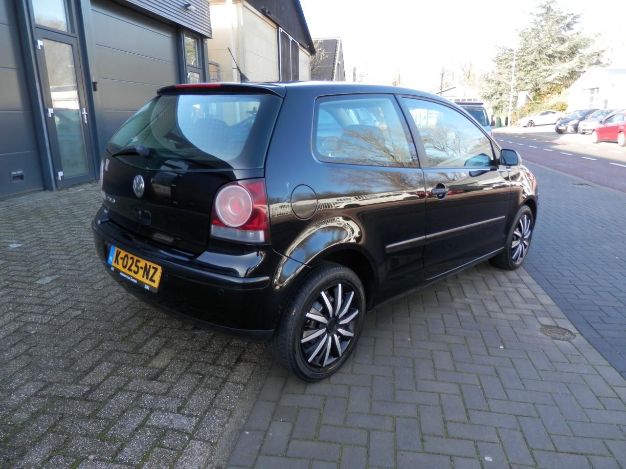 Auto Garant Biedt Aan: Volkswagen Polo 1.2 Trendline