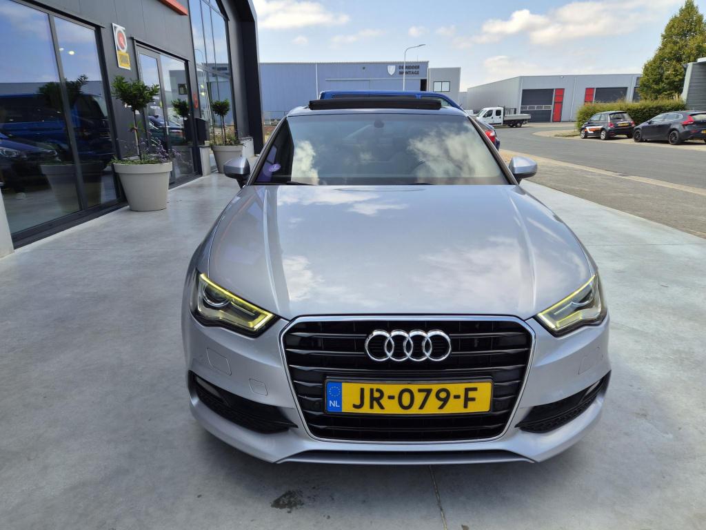 Audi A3 limousine 1.4 tfsi cod ambition pro line s
