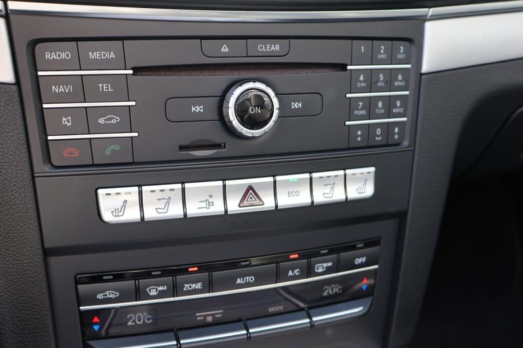 Mercedes-Benz E-Klasse cabrio 200 ambition sport edition l amg line l smart