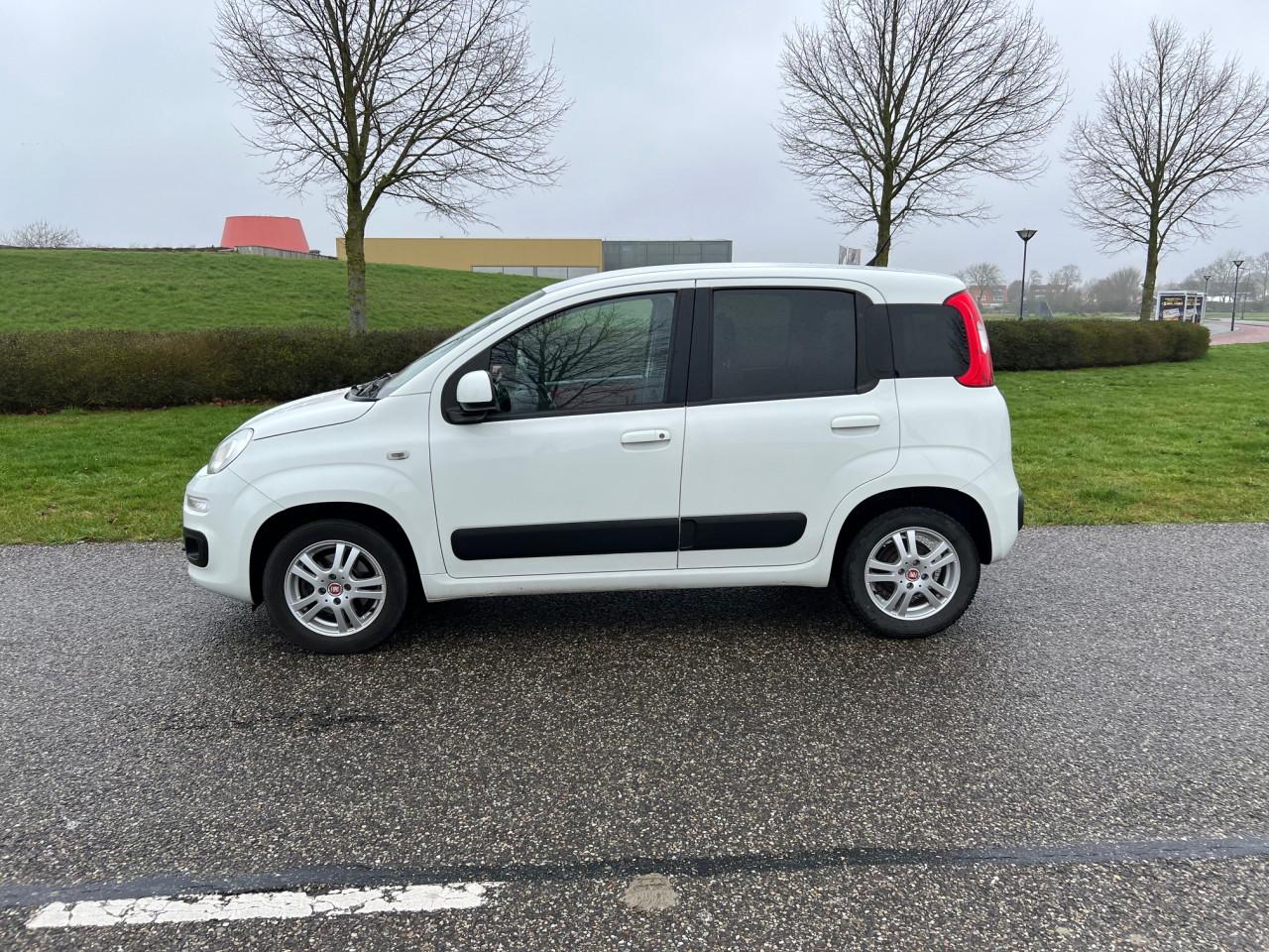 Keurige Fiat Panda uit 2016 met 60.250 km.  AUTOMAAT