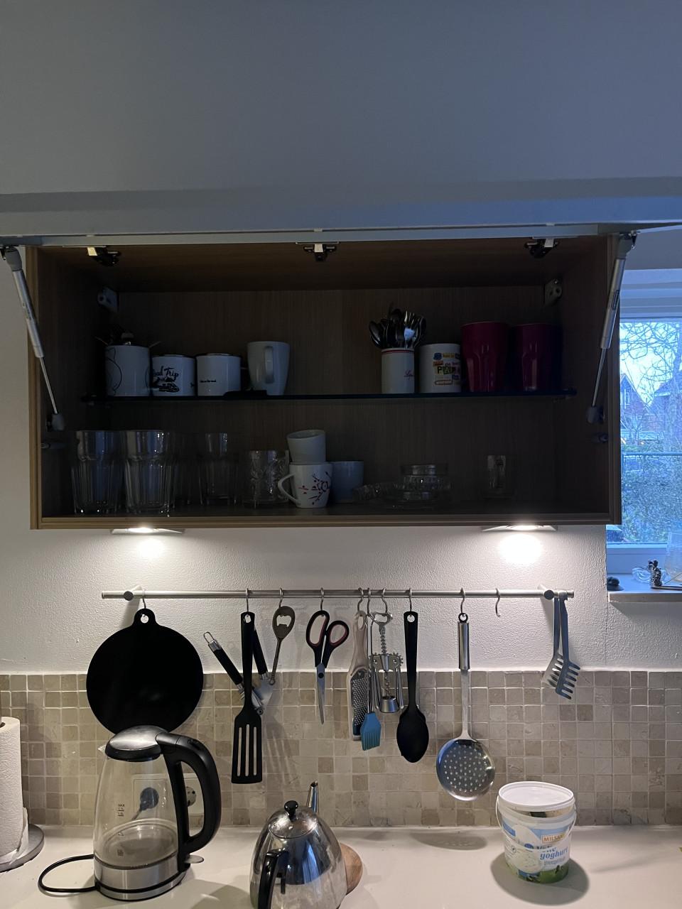 Boven keukenkastje 2 x