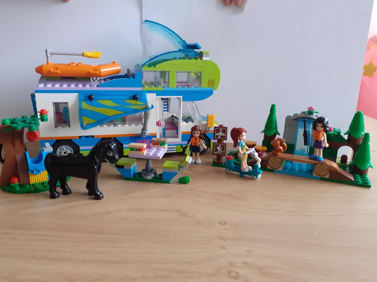 Lego Friends  camper