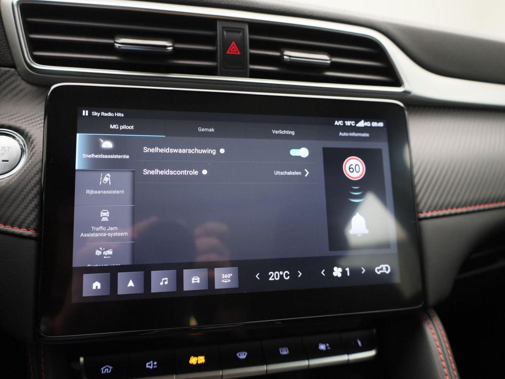 MG Zs Ev mg ev standard range luxury 50 kwh | 360 graden camera | panoramad