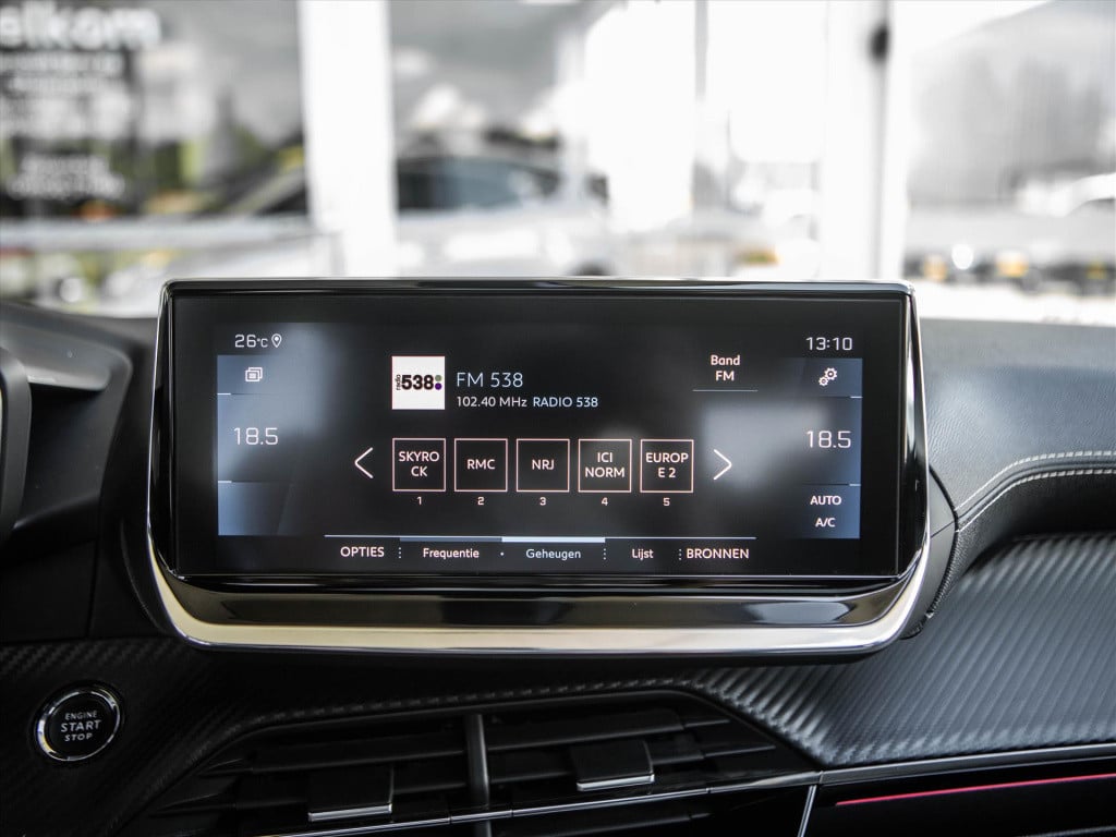 Peugeot 208 1.2 puretech 100pk gt-line automaat | panoramadak | navigatie |