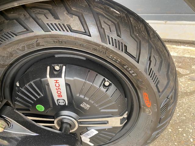 Electrische nieuwe scooter met de bekende bosch motor nu 2199