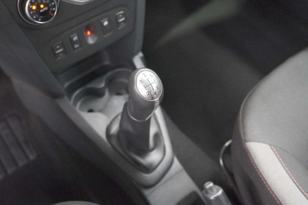 Dacia Sandero tce 90 tech road | trekhaak | navigatie | parkeersensoren