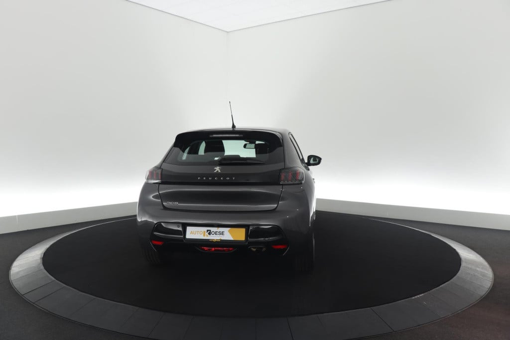 Peugeot 208 puretech 100 eat8 allure | camera | apple carplay | navigatie |