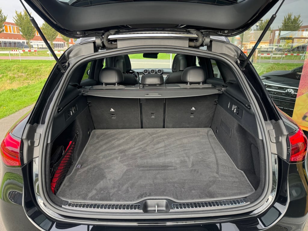 Mercedes-Benz Glc 200 4matic amg line automaat , elektrische trekhaak panor