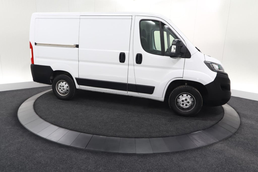 Peugeot Boxer 330 2.2 bluehdi 120 l1h1 premium | trekhaak | camera | betimm