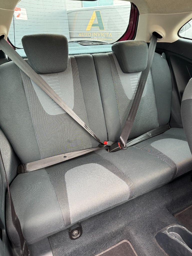 Ford KA 1.2 - titanium - airco