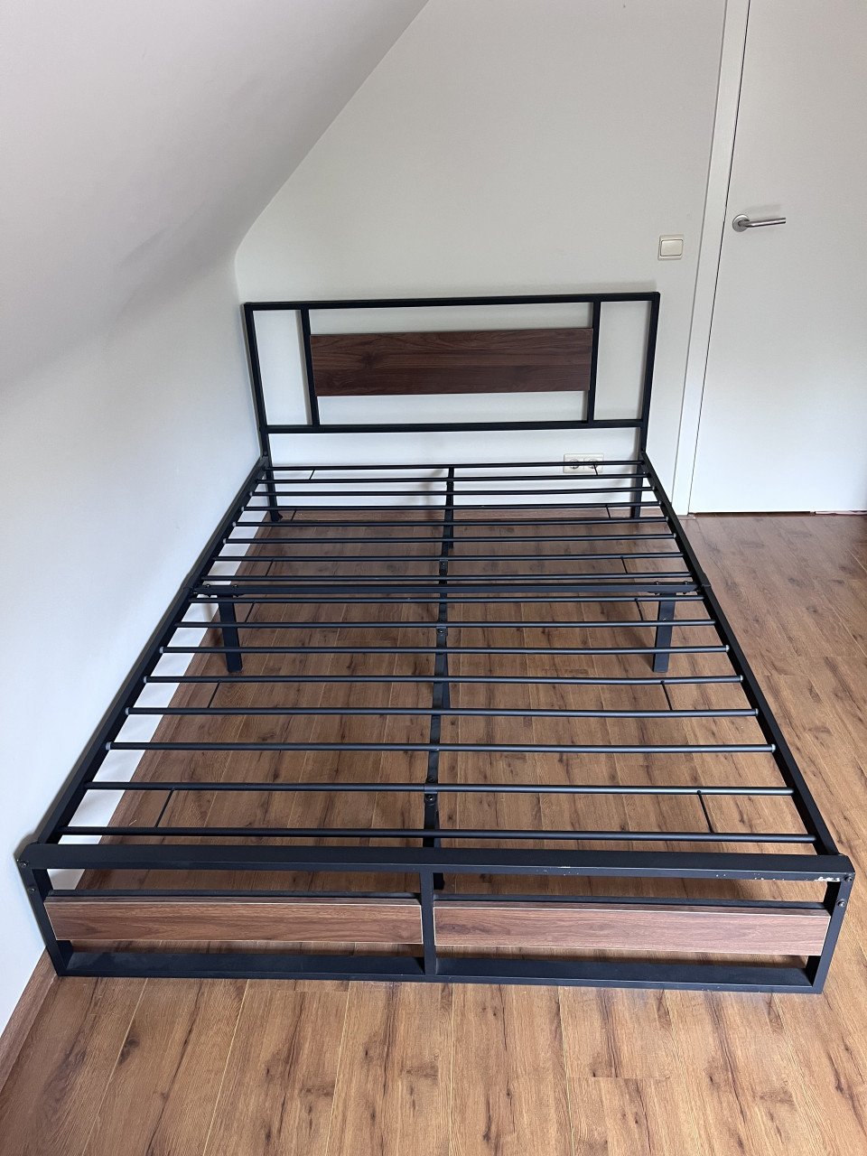 Bed 200 x 140