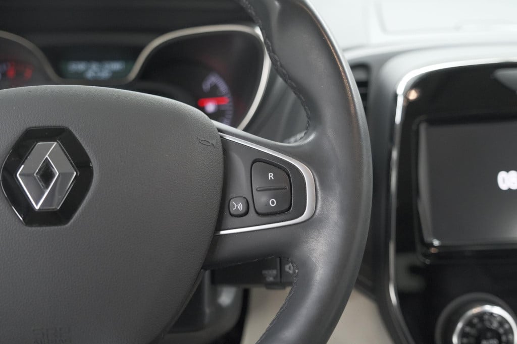 Renault Captur tce 150 edc initiale paris | trekhaak | camera | panoramadak