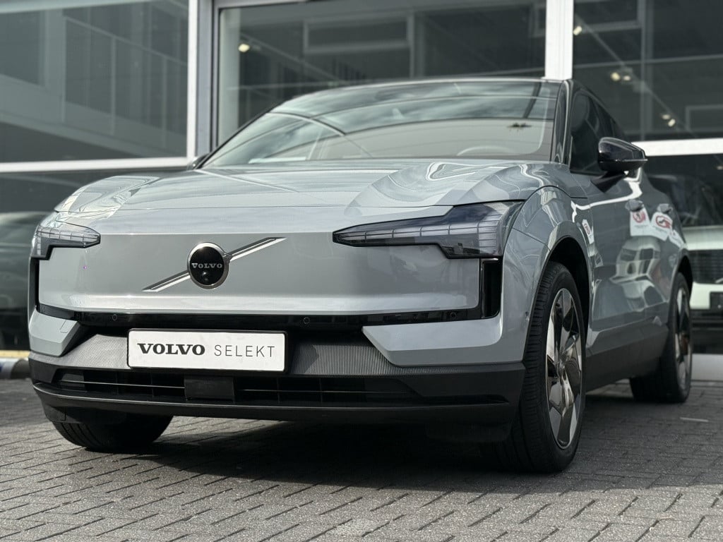 Volvo Ex30 extended range ultra 272pk| panodak| adap.cruise| trekhaak|360ca