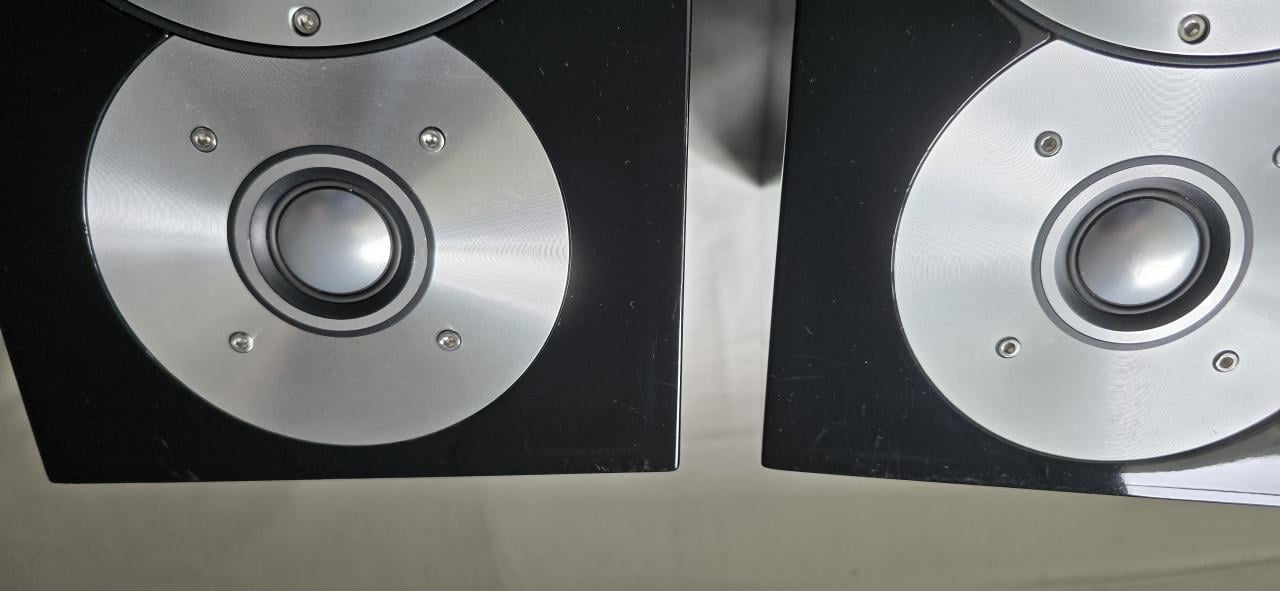 Bowers & Wilkins CM1 speakers