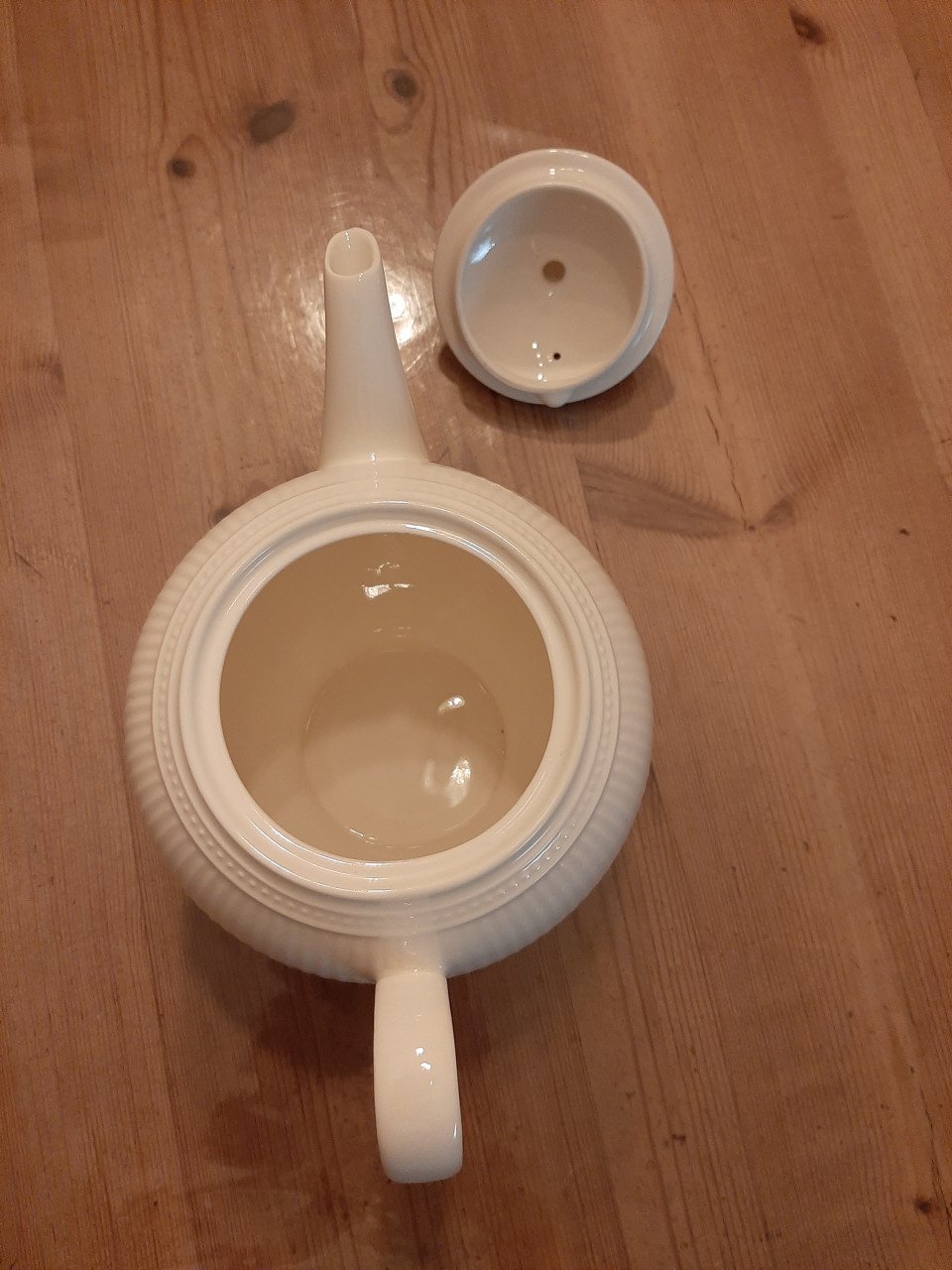 WEDGWOOD WINDSOR - THEEPOT MET DEKSEL