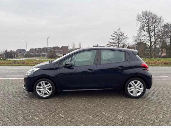 Peugeot 208 1.2 signature nav/airco/cruise/park