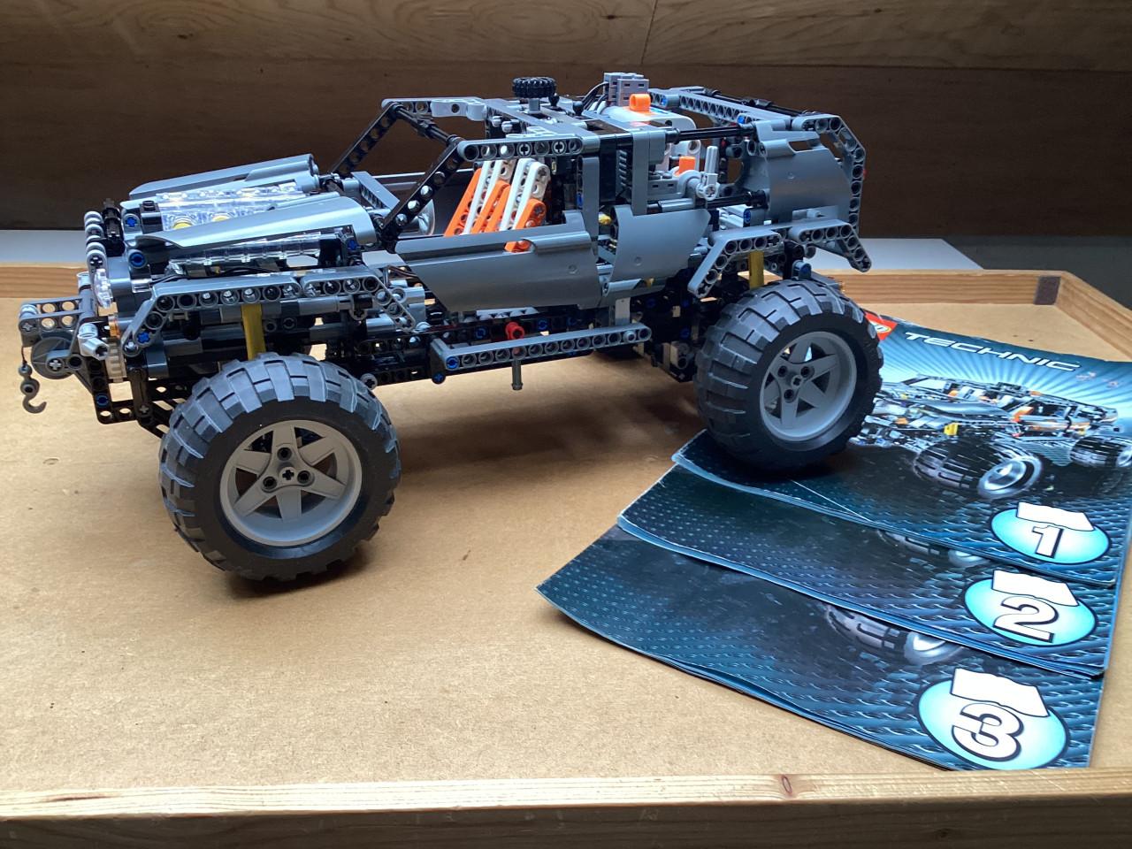 Echte Lego Technic set 8297 Off-Roader, in goede staat.