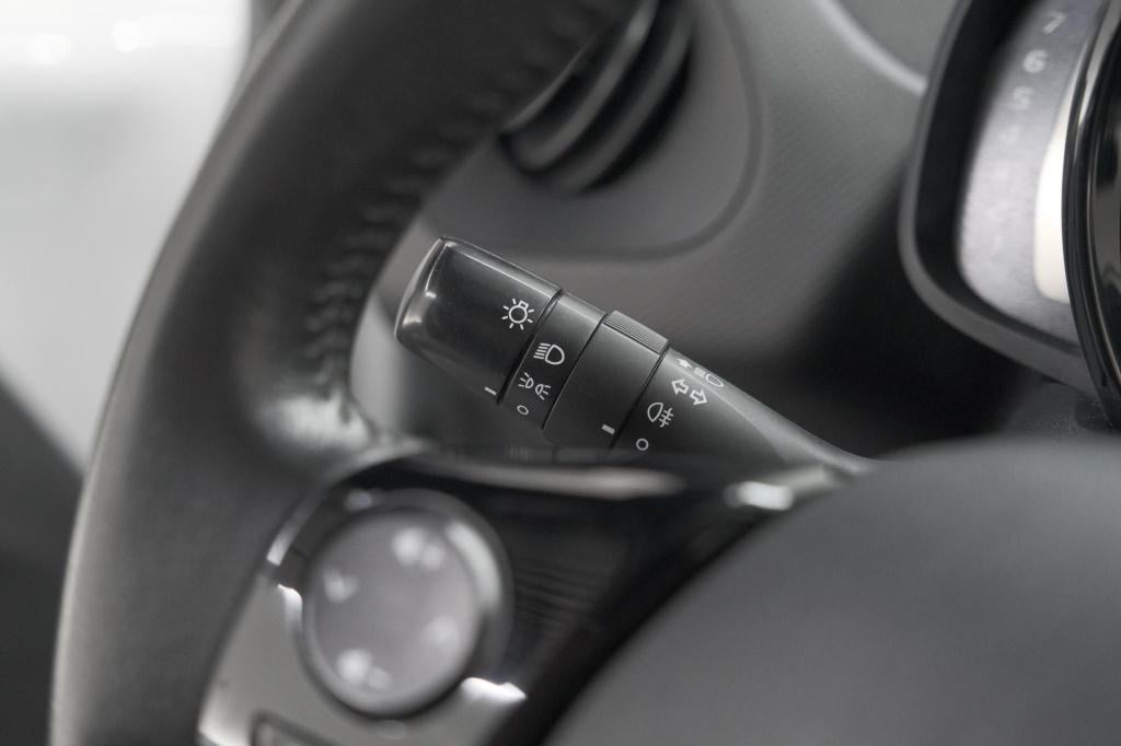 Citroen C1 1.0 vti feel | airco | bluetooth radio | 5 deurs | allseasonband