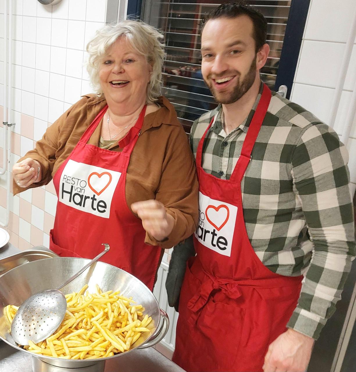 Resto VanHarte zoekt vrijwillig keukenpersoneel en gastvrouwen/heren