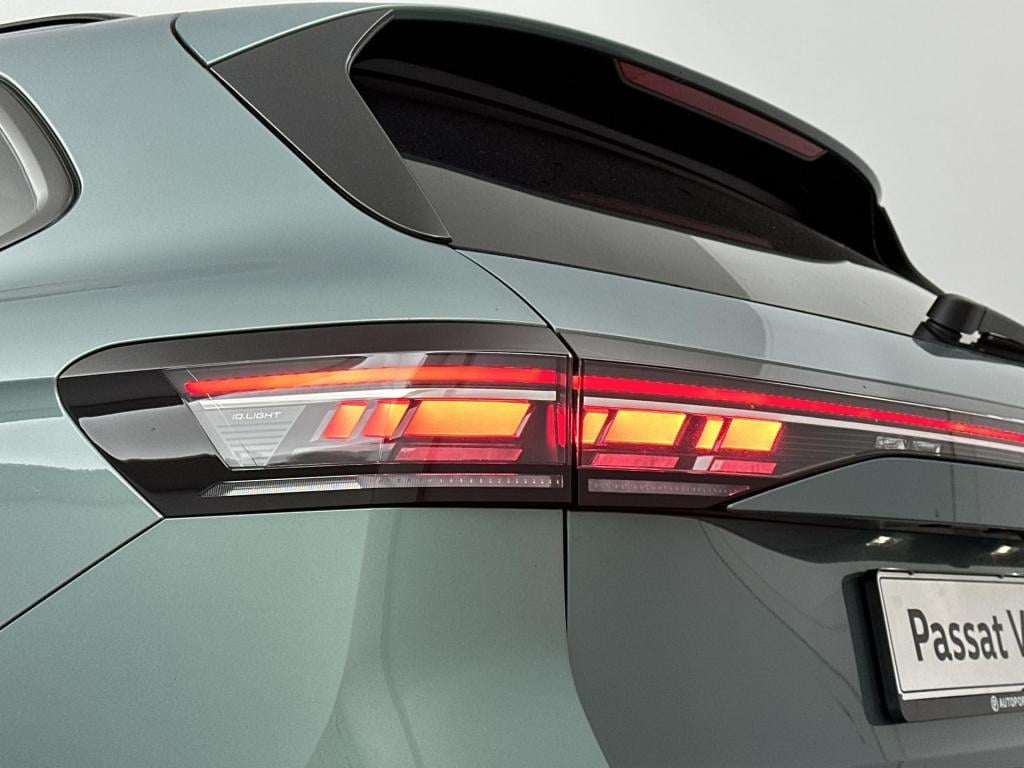 Volkswagen Passat variant 1.5 etsi r-line business dsg7 150pk