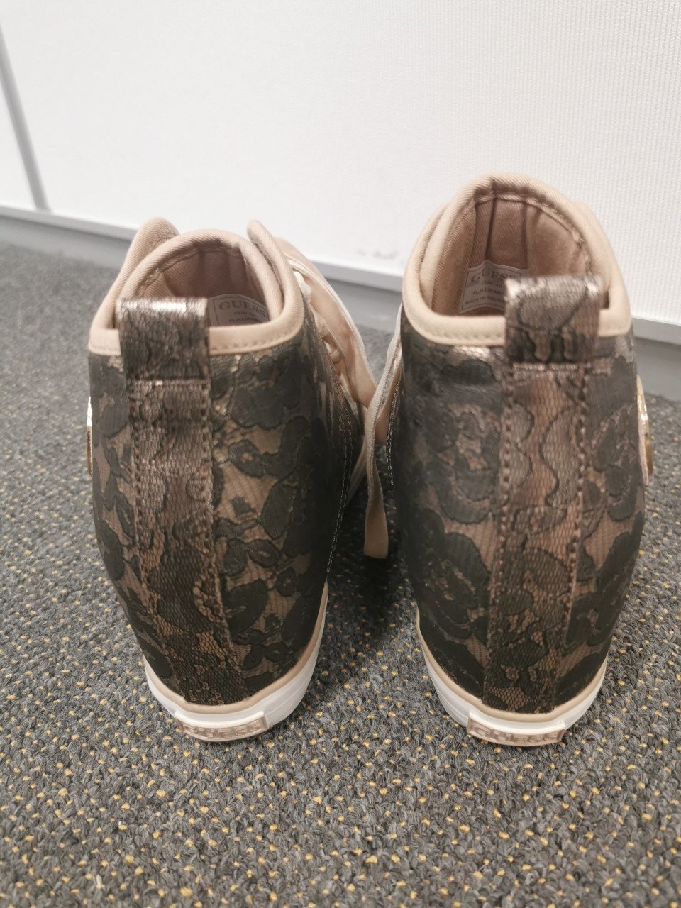 Nieuwe Guess schoenen (40)