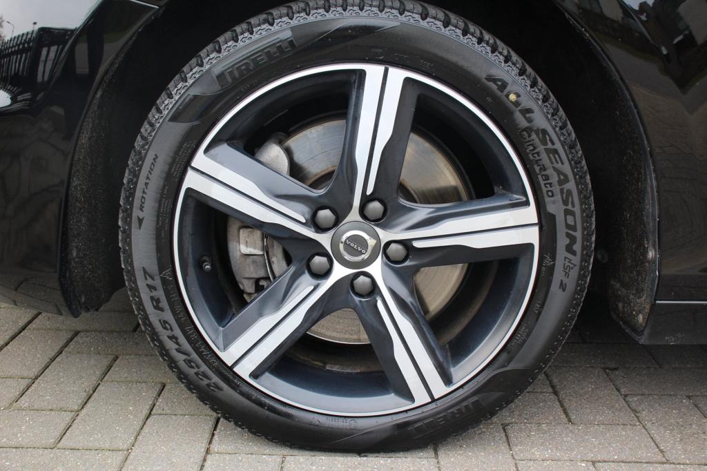 Volvo V40 1.5 t2 r-design automaat - leder/alcantara - led - navi - pdc + c